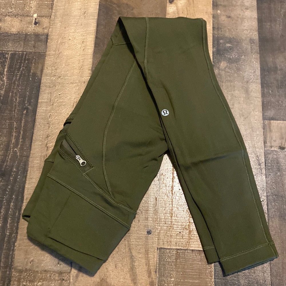 Lululemon Sz 6- Lined Tight